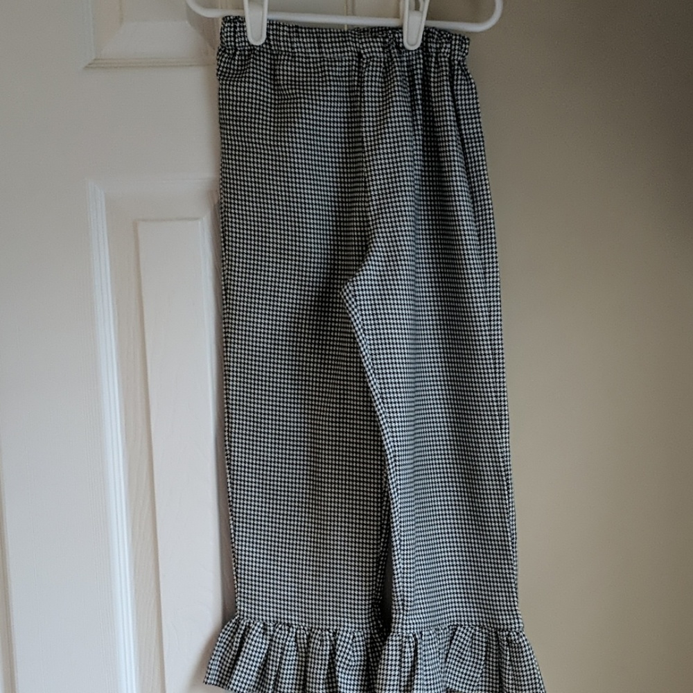 4T Houndstooth Ruffle Bottom Pants